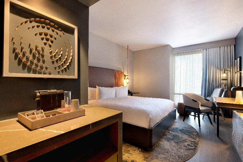 장애인을 위한 킹사이즈 침대 스탠다드 룸, Indigo   Silverthorne, An Ihg