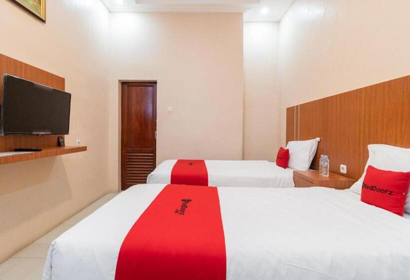 اتاق استاندارد, Reddoorz Syariah Near Rs Mata Padang