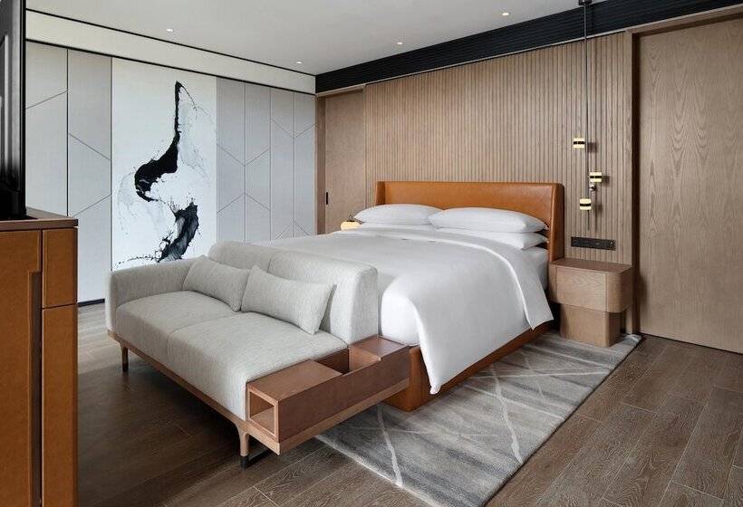 سوئیت کلاب, Sheraton Mianyang