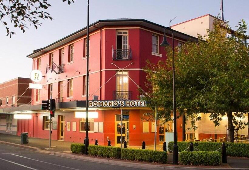 패밀리 스튜디오, Romano S Hotel & Suites Wagga Wagga