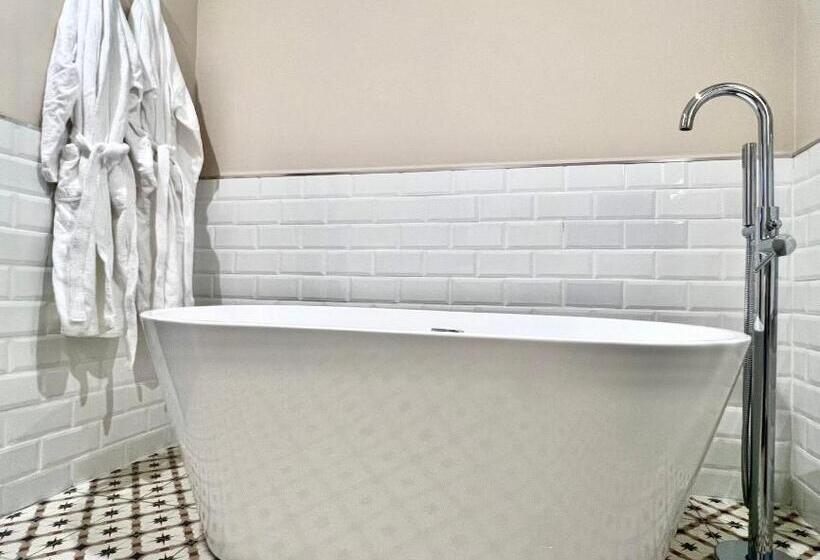 디럭스 룸, Hostal La Canonja