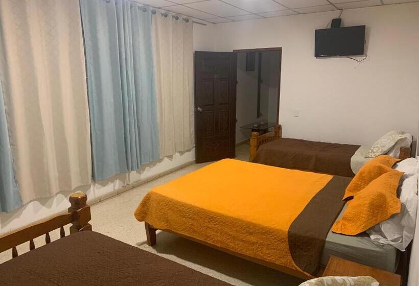 Quarto Quádruplo Estandar, Julianna Country House