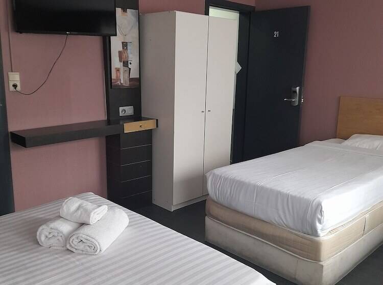 اتاق استاندارد چهار تخته, Albergo