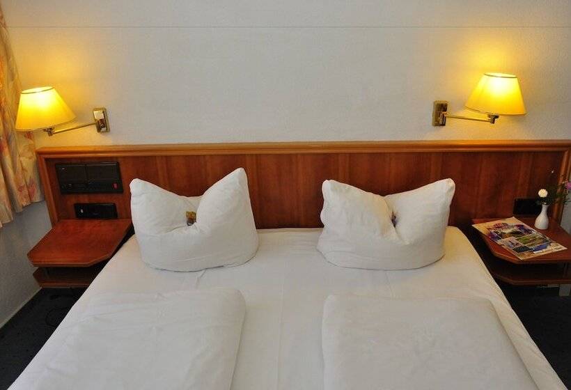 Номер Стандарт, Brocki S Hotel Stadt Hamburg