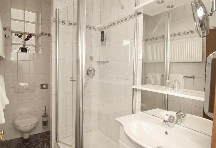 اتاق استاندارد, West An Der Bockenheimer Warte