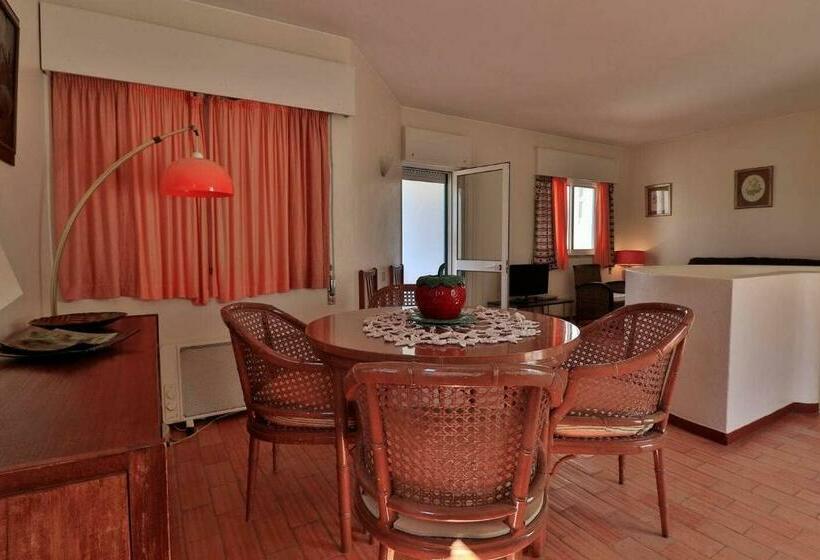 Апартаменты 1 Спальня, Casa Vale Do Lobo 114   Great Townhouse Few Minutes Walk From Beach Praca
