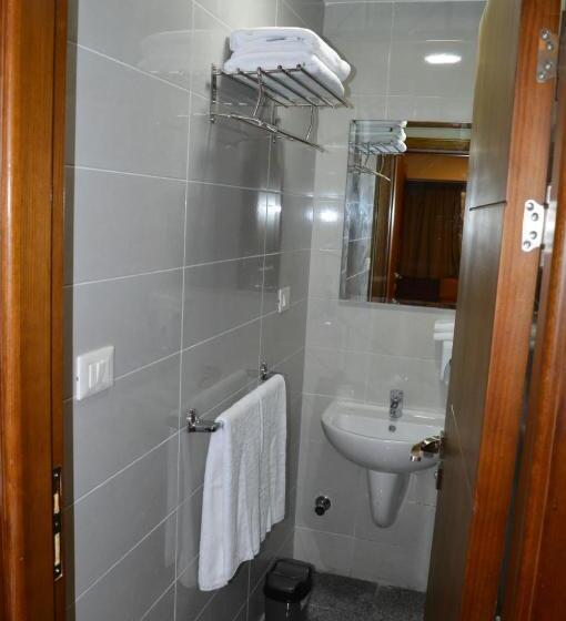 اتاق استاندارد با چشم‌انداز شهر, Royal Inn Residence