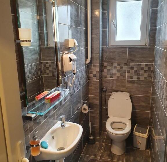 חדר סטנדרט לשלושה, Guest House Jasmin