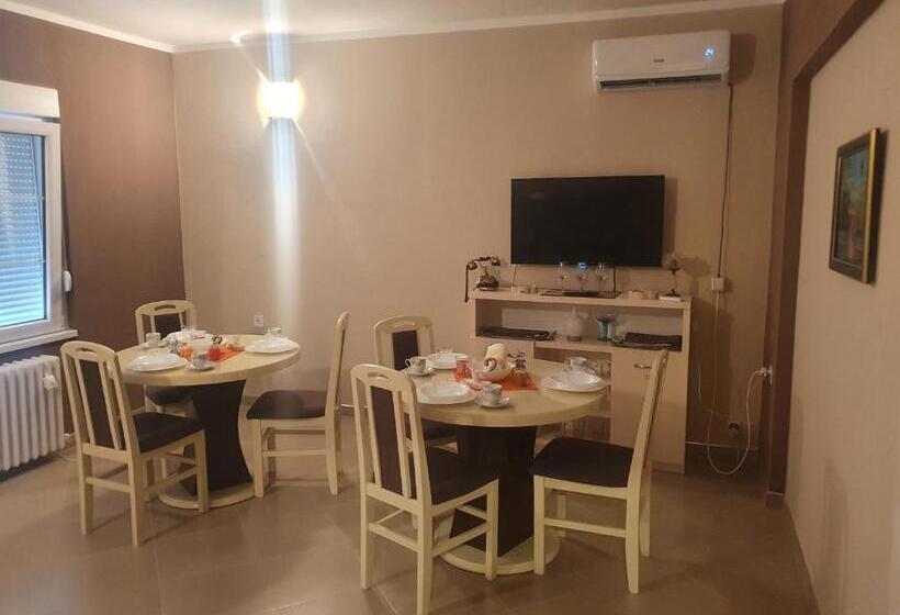 חדר סטנדרט לארבעה, Guest House Jasmin