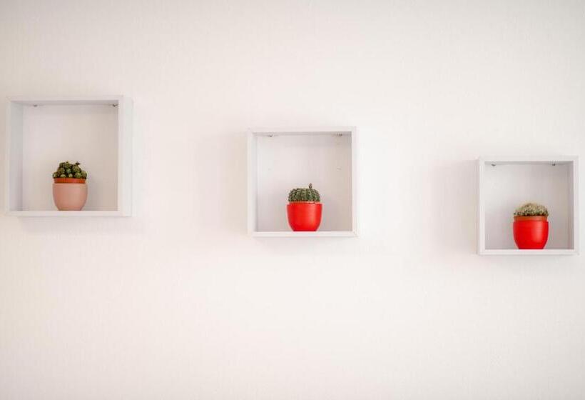 اتاق استاندارد, Pixel Guesthouse