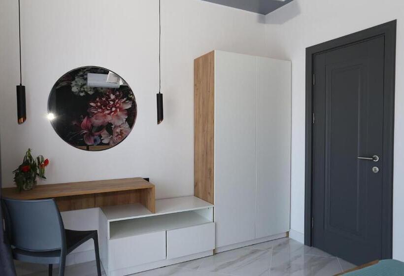 آپارتمان 1 خوابه با چشم‌انداز دریا, Villa Bonapart
