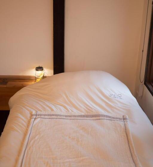 디럭스 룸, 六根ゲストハウス Rokkon Guest House