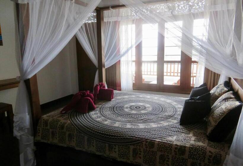 Номер Стандарт Вид на Море с Балконом, Thoduwawa Beach Villa