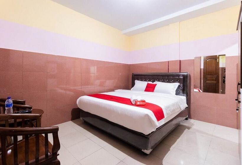 Номер Стандарт, Reddoorz Plus @ Jalan Gatot Subroto Medan