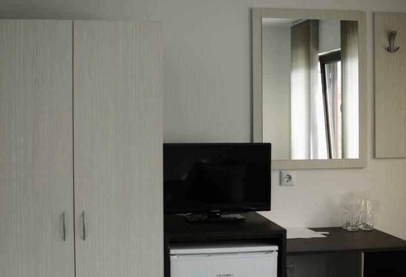 Люкс Вид на Сад, Guest House Dar