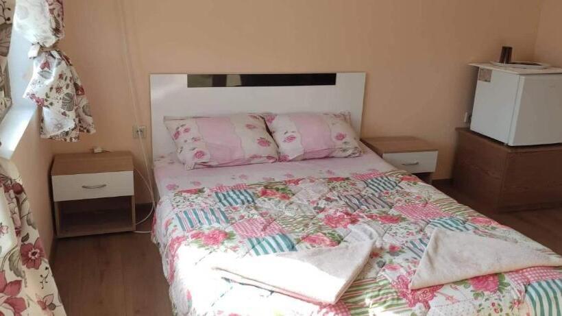 스탠다드 룸 가든 전망, Guest House Proynovi