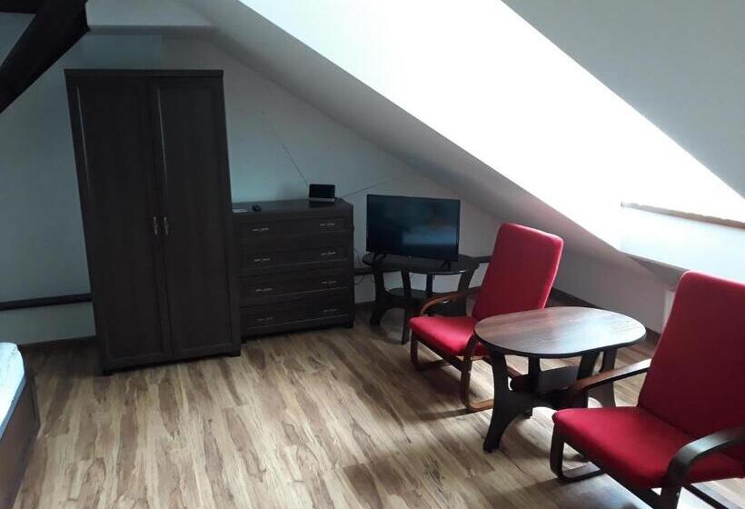 Номер Deluxe, Eden House