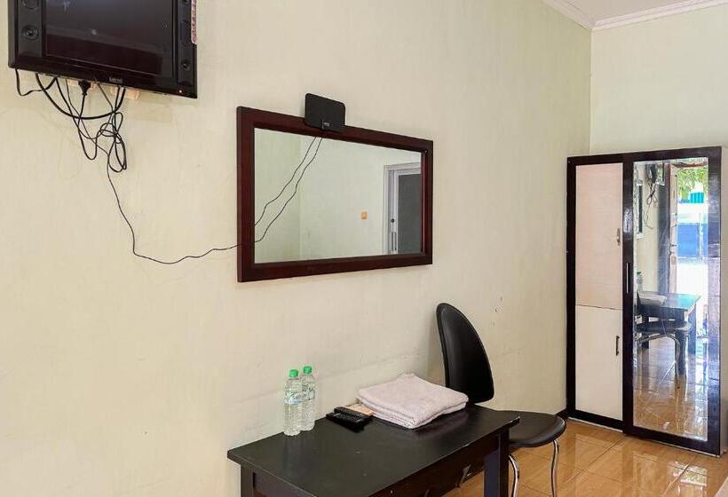 Номер Стандарт, Global Inn Syariah Mitra Reddoorz Near Juanda T1 Airport