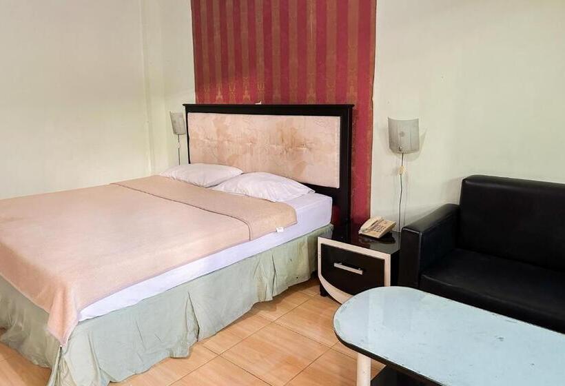 Номер Superior, Global Inn Syariah Mitra Reddoorz Near Juanda T1 Airport