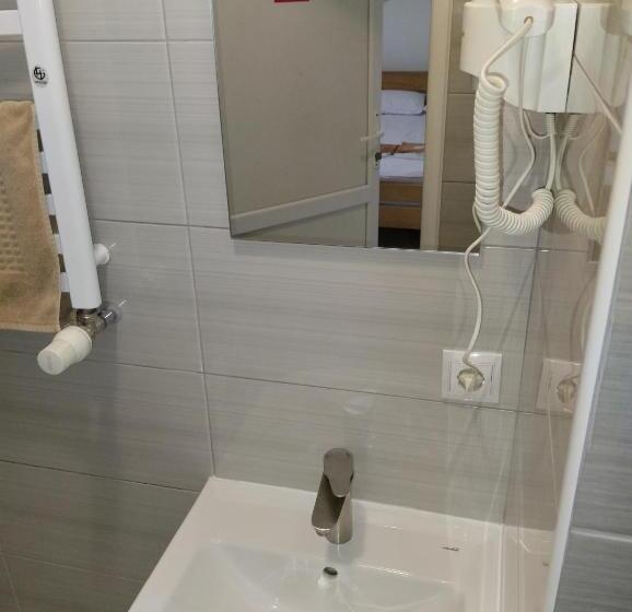 Quarto Estandar Cama King, мотель калина
