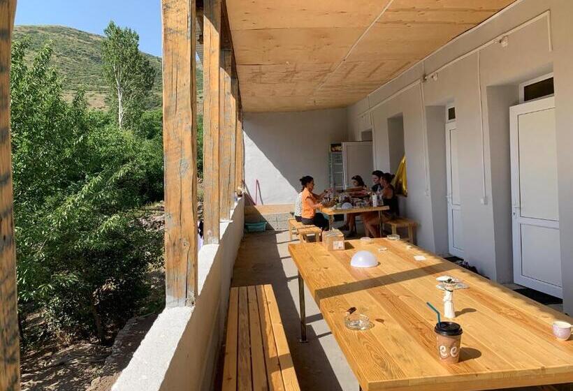四人标准间, Gomkers Guest House