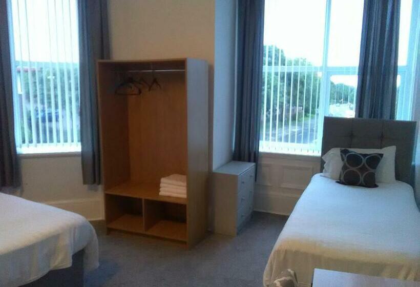 غرفة كلاسيكية رباعية, Newcastle West Hotel & Bar