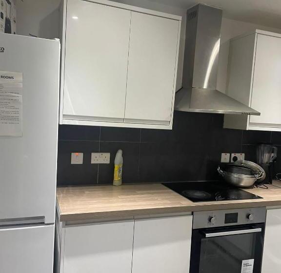 Номер Economy Индивидуальный, A A Guest Rooms Thamesmead