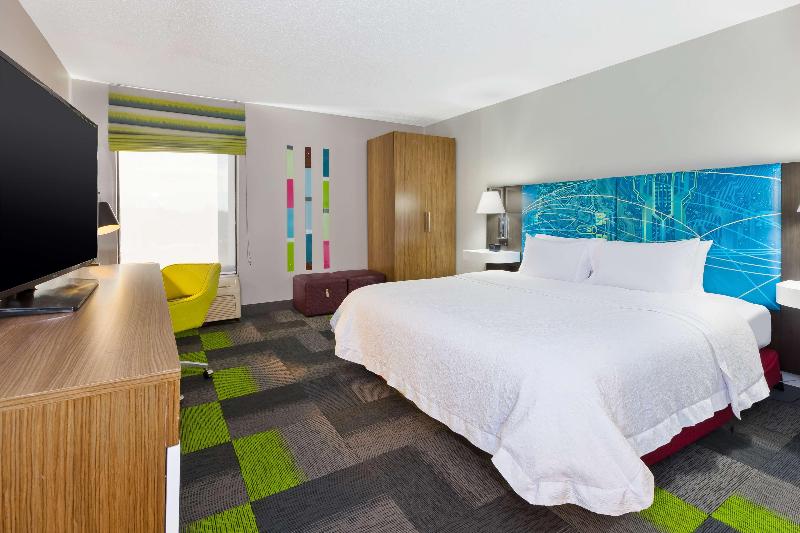 Номер Deluxe Кровать Кинг, Zessa Orange County Airport, A Doubletree By Hilton