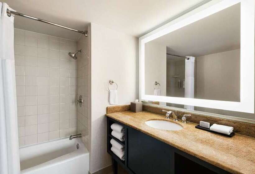 Sviitti, Embassy Suites By Hilton Charleston Airport Convention Ctr