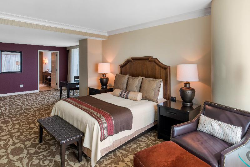 اتاق پرمیوم, Omni Fort Worth