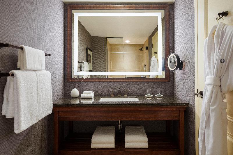 اتاق لوکس با تخت بزرگ, Omni Fort Worth