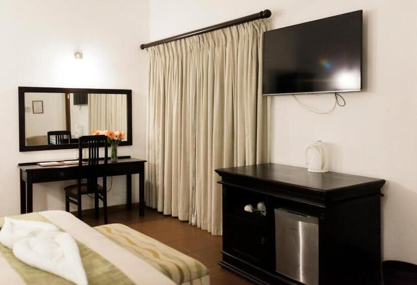 디럭스 룸, Tzaneen Country Lodge