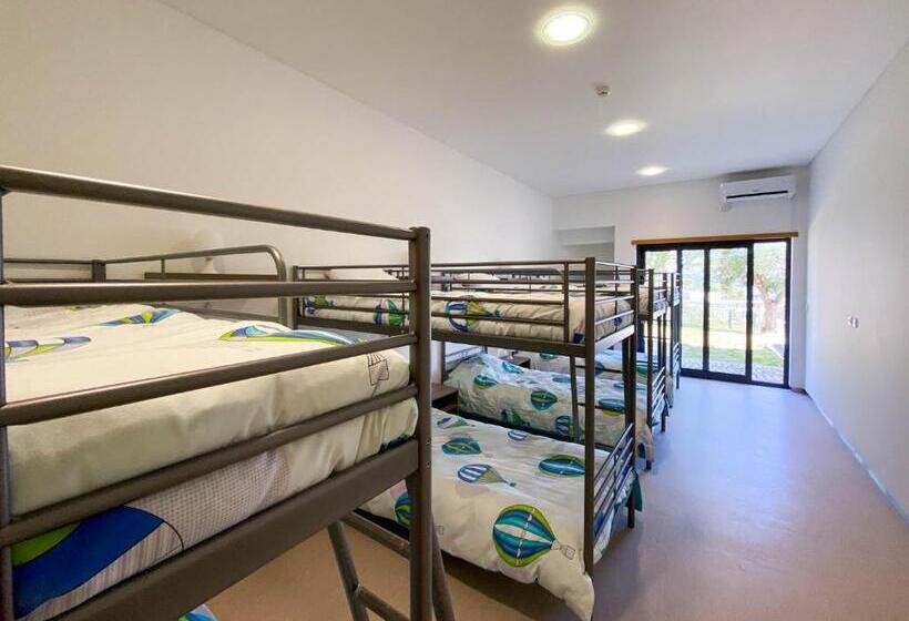 Кровать в Общей Комнате, Albergue Da Juventude