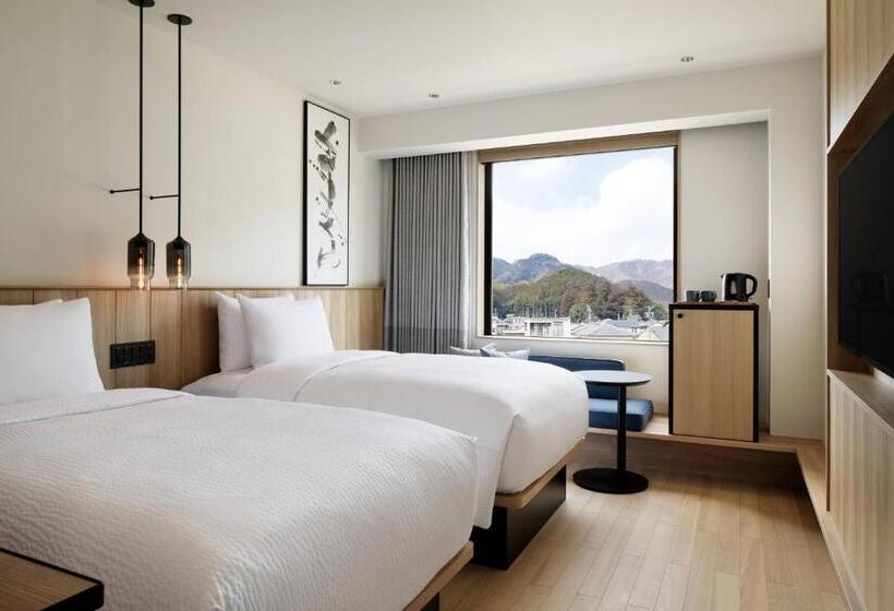 Номер Стандарт, Fairfield By Marriott Mie Okuise Odai