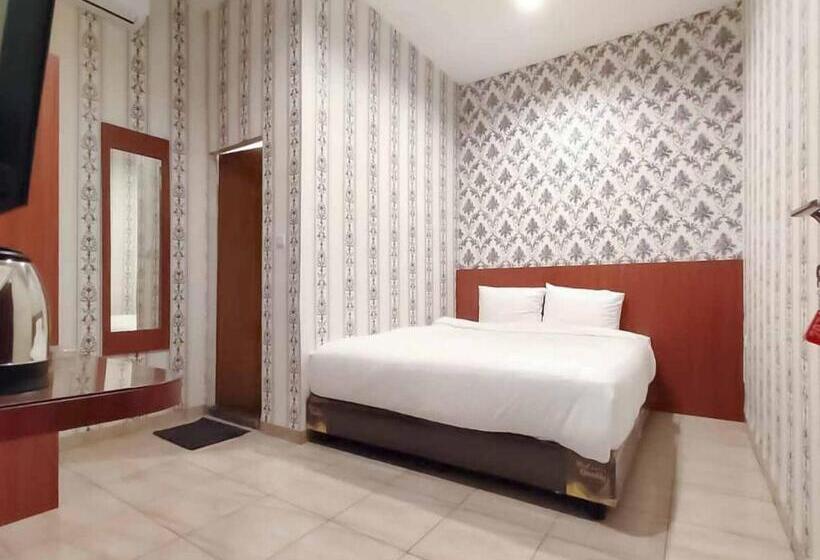 Люкс, Reddoorz Plus @ Jalan Letda Sujono Medan 2