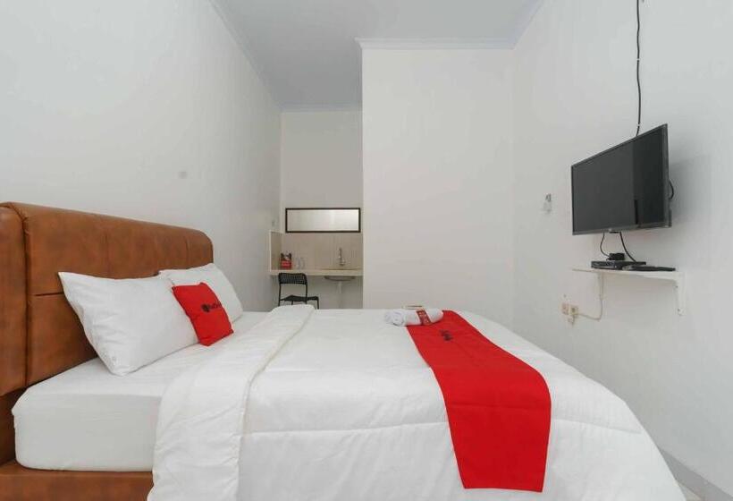 Номер Economy, Reddoorz Syariah Near Exit Toll Jatiwarna 2