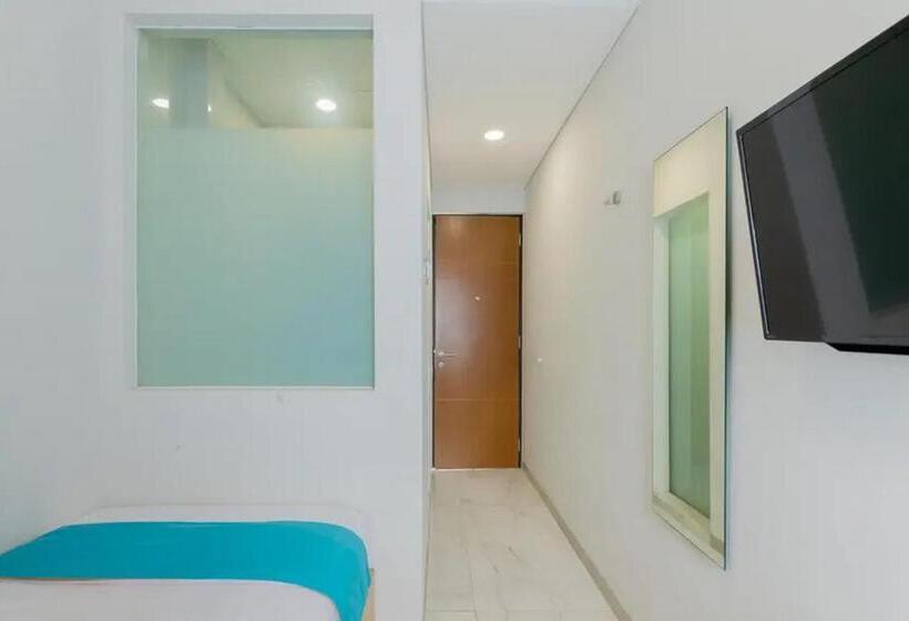 اتاق استاندارد یک نفره, Sans Hotel Box Mansion Surabaya By Reddoorz