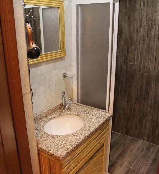 اتاق استاندارد یک نفره, Duran Aga Konagi