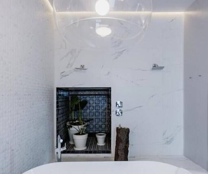 سوییت, Tá Hotel De Diseño