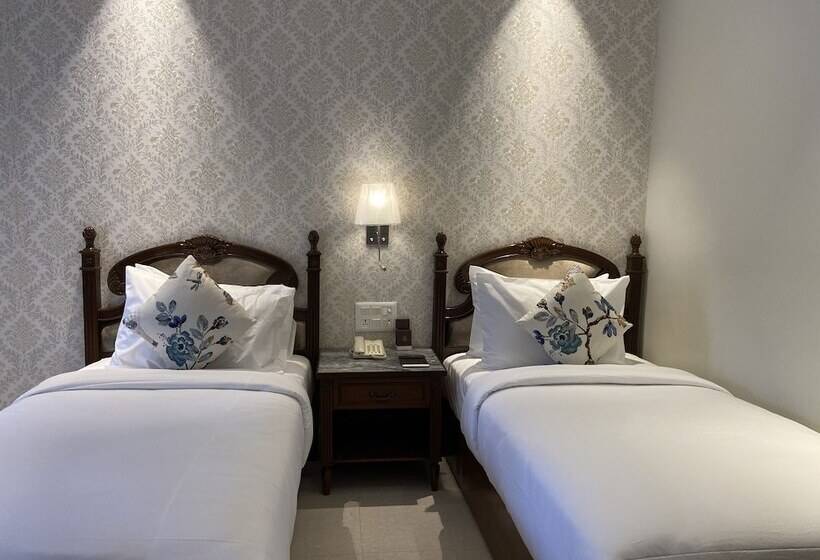 景观俱乐部房间, Grand Victoria The Fern Resort & Spa, Panchgani