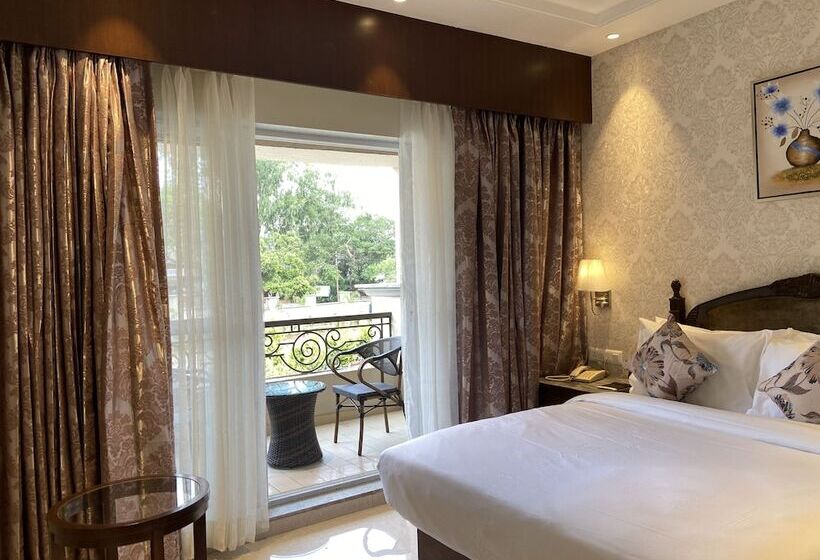 俱乐部房间, Grand Victoria The Fern Resort & Spa, Panchgani