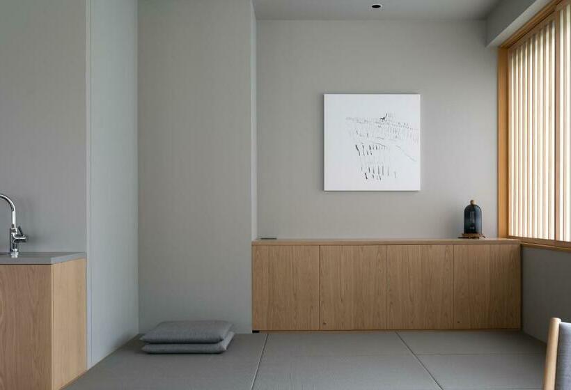 Полулюкс, Miroku Nara By The Share Hotels
