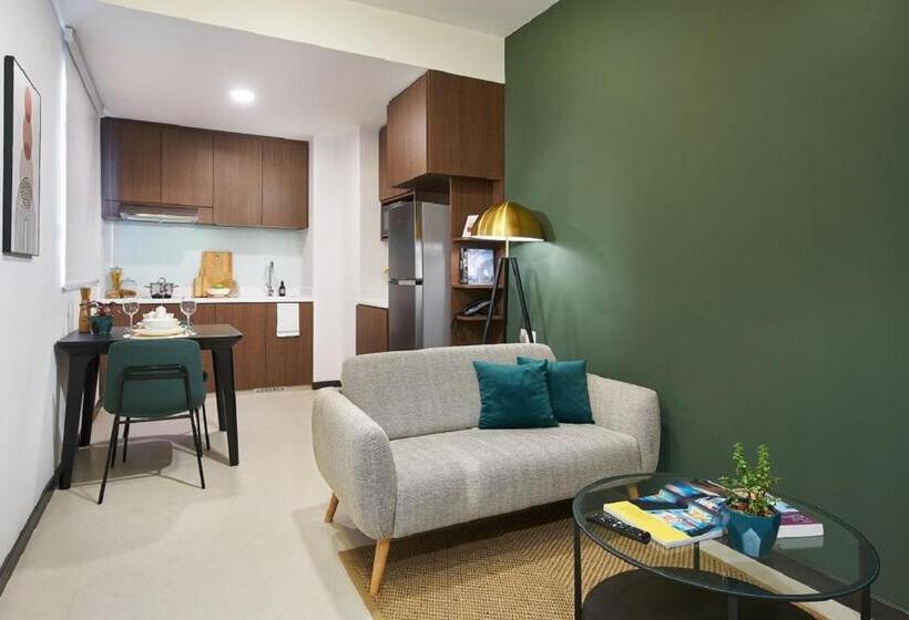 Standard Room, The Initial Residence
