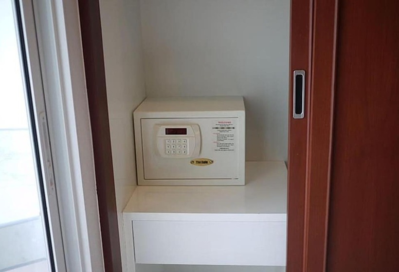 Номер Стандарт, Aromdee At Naithon Beach