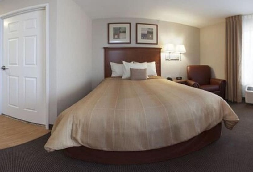Mozgáskorlátozott Suite, Candlewood Suites Champaign Urbana University Area, An Ihg