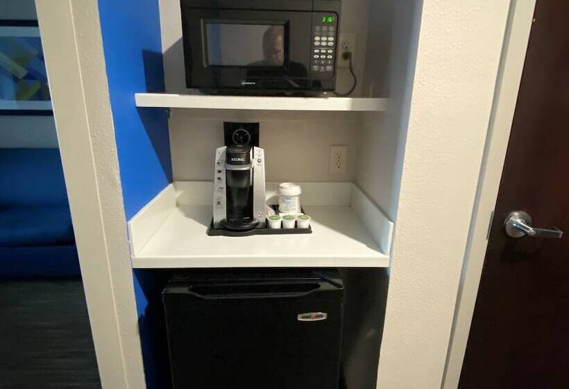 스탠다드 룸, Holiday Inn Express & Suites Albuquerque Historic Old Town, An Ihg
