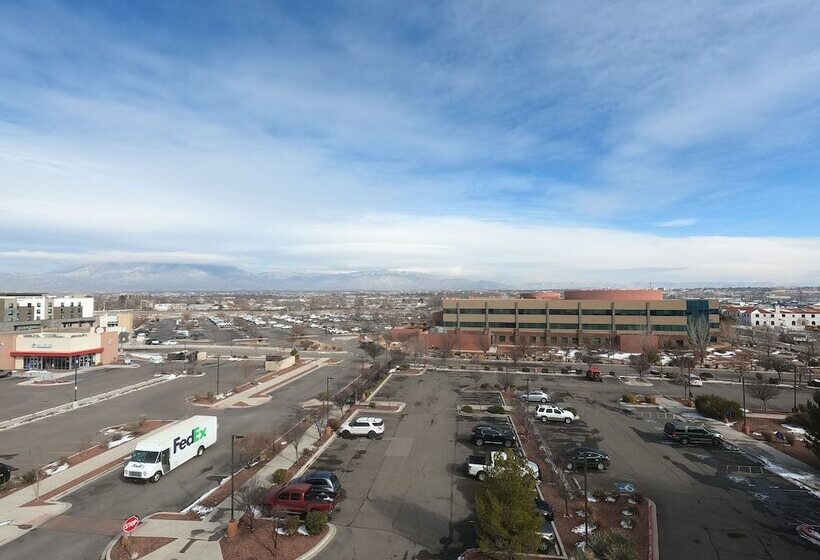 스위트, Holiday Inn Express & Suites Albuquerque Historic Old Town, An Ihg