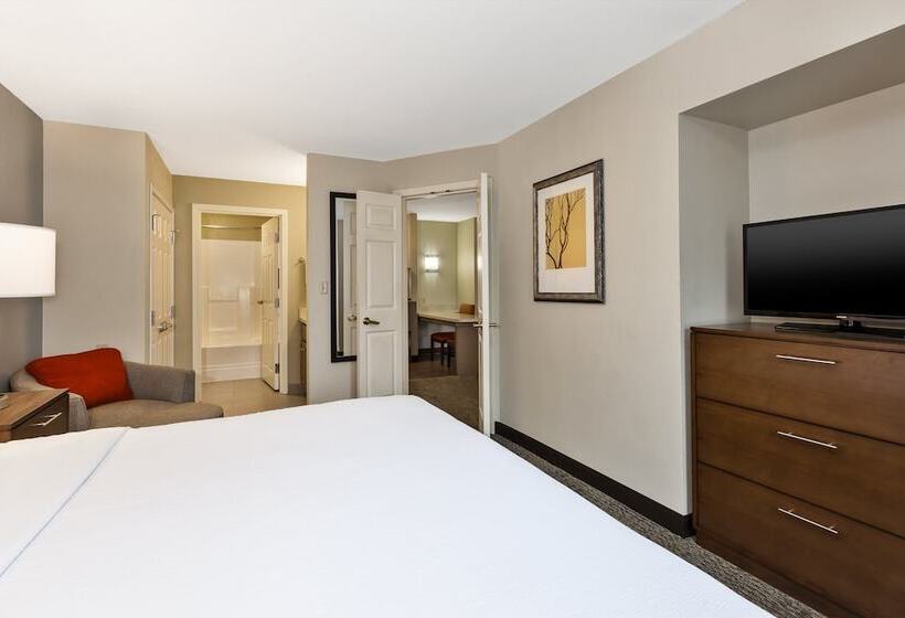 带2个卧室的套房, Staybridge Suites Kalamazoo, An Ihg