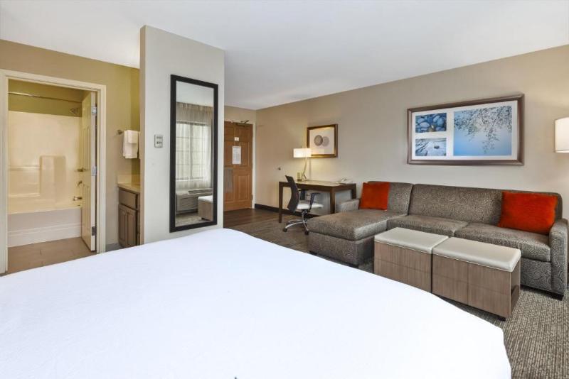 سوئیت با تخت بزرگ, Staybridge Suites Kalamazoo, An Ihg