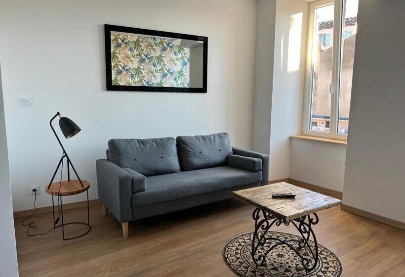 Апартаменты 2 Спальни, Hôtel De La Poste